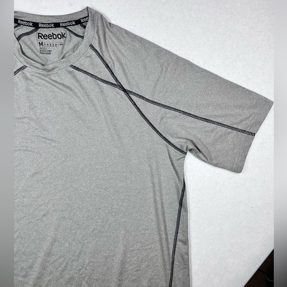 Reebok Men’s Sport T-Shirts. Size Medium. Set of 4. - Picture 14 of 16